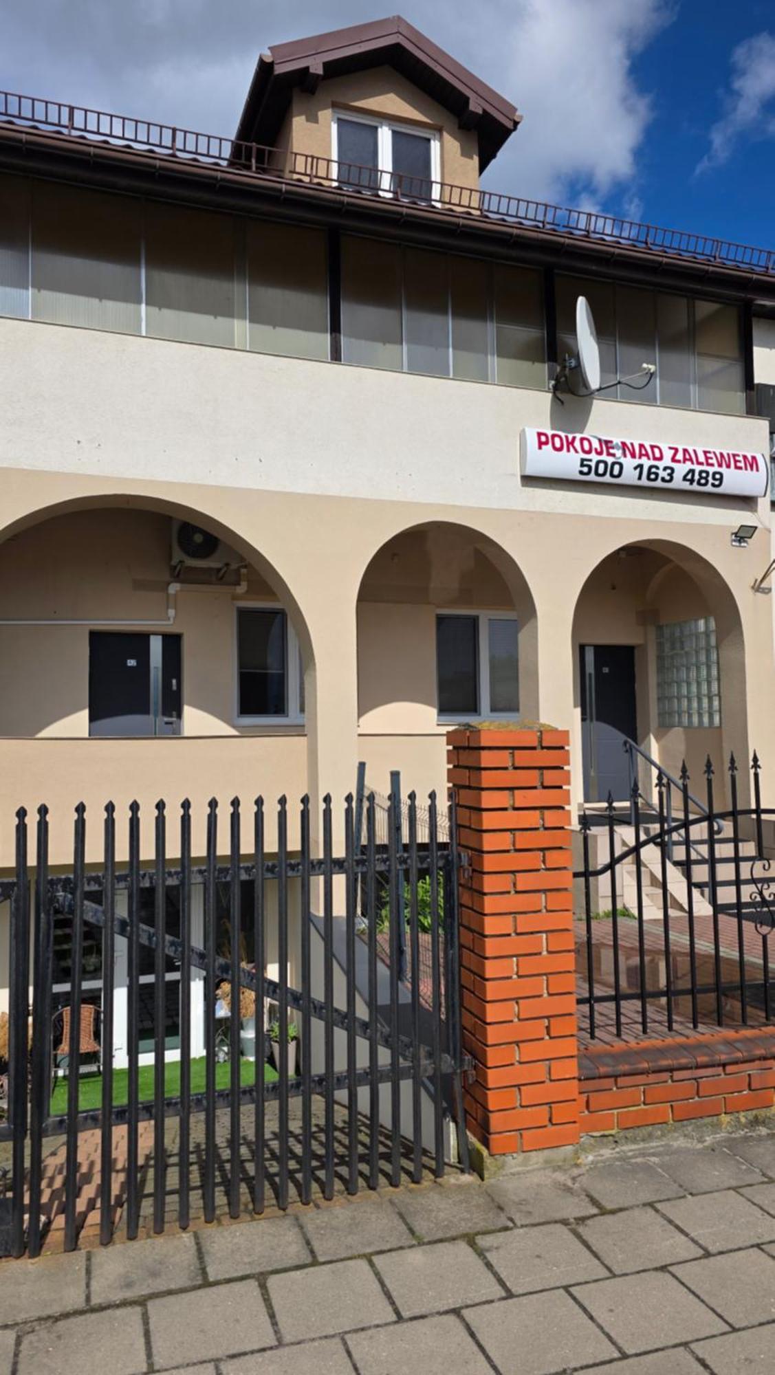 Hotel Nad Zalewem 500-163-489 Zegrze Poludniowe Zewnętrze zdjęcie