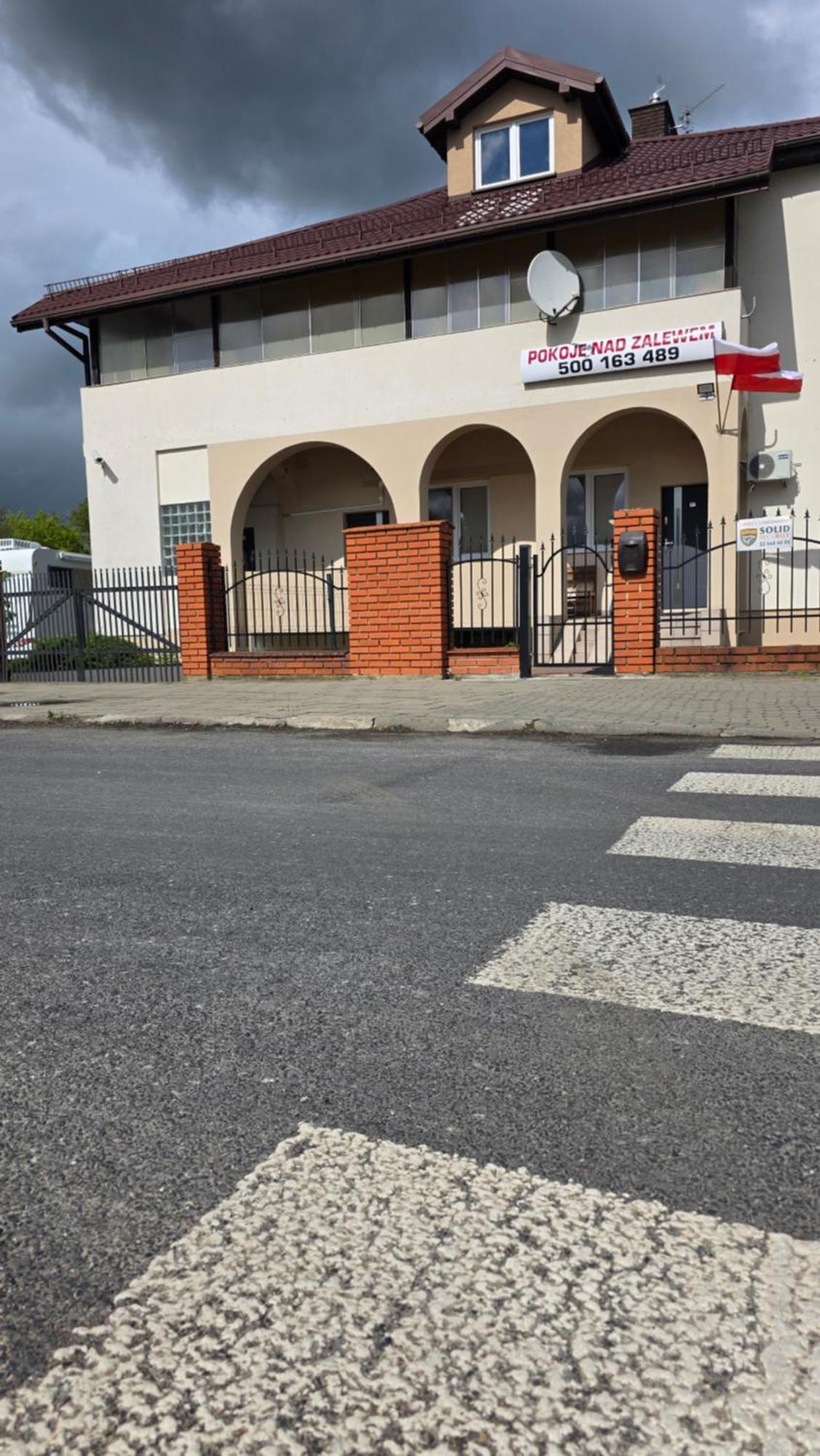 Hotel Nad Zalewem 500-163-489 Zegrze Poludniowe Zewnętrze zdjęcie