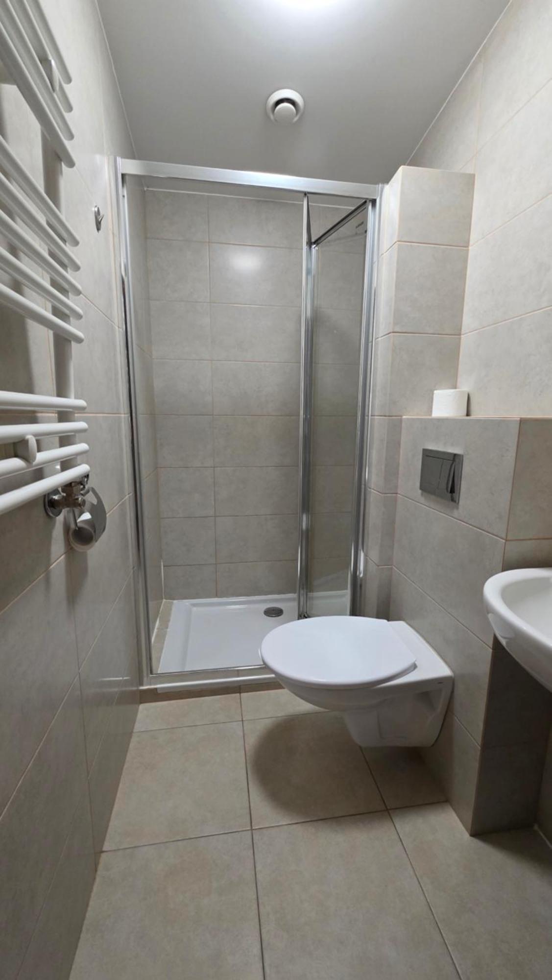 Hotel Nad Zalewem 500-163-489 Zegrze Poludniowe Zewnętrze zdjęcie